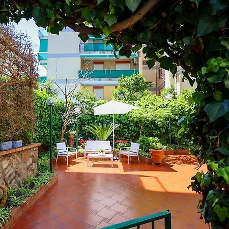 Garden House Giulia * Сорренто